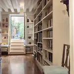 Accademia Terrazza شقة
