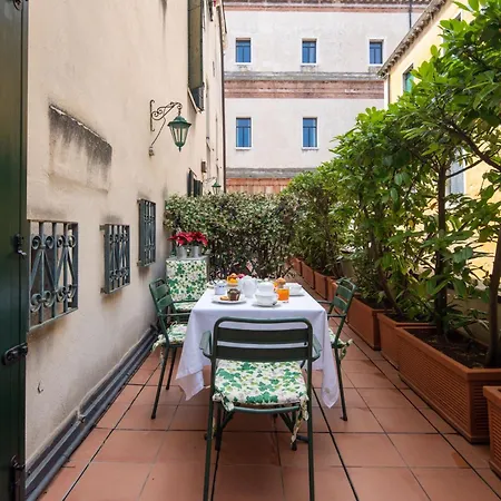 Accademia Terrazza شقة البندقية
