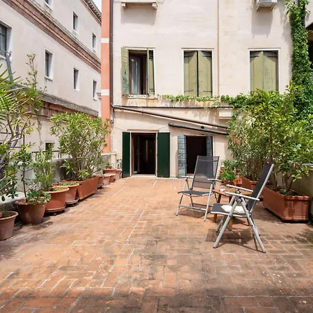 Accademia Terrazza شقة البندقية