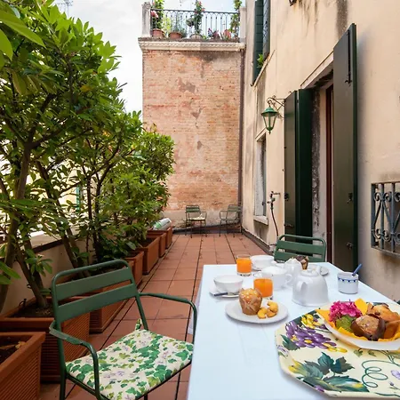 Апартаменты Accademia Terrazza *