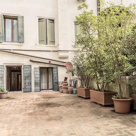 Accademia Terrazza *