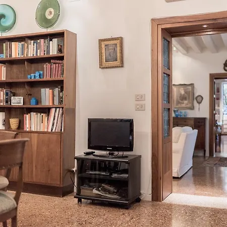 Accademia Terrazza * Venedig