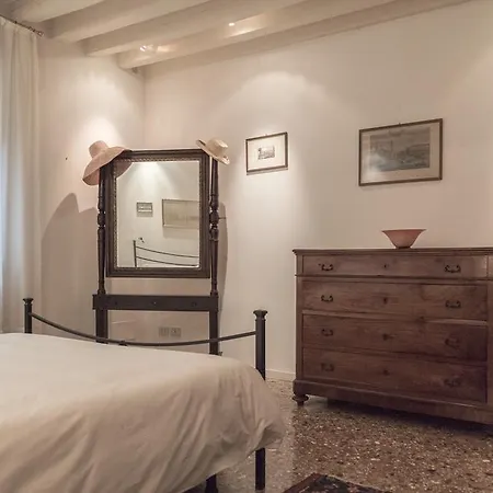 Accademia Terrazza Daire *