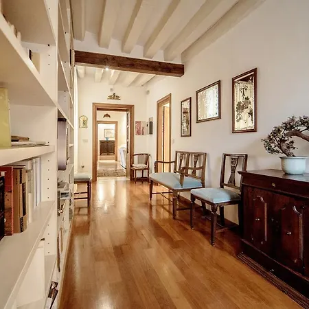 Accademia Terrazza Apartmán *