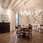 Accademia Terrazza Apartment